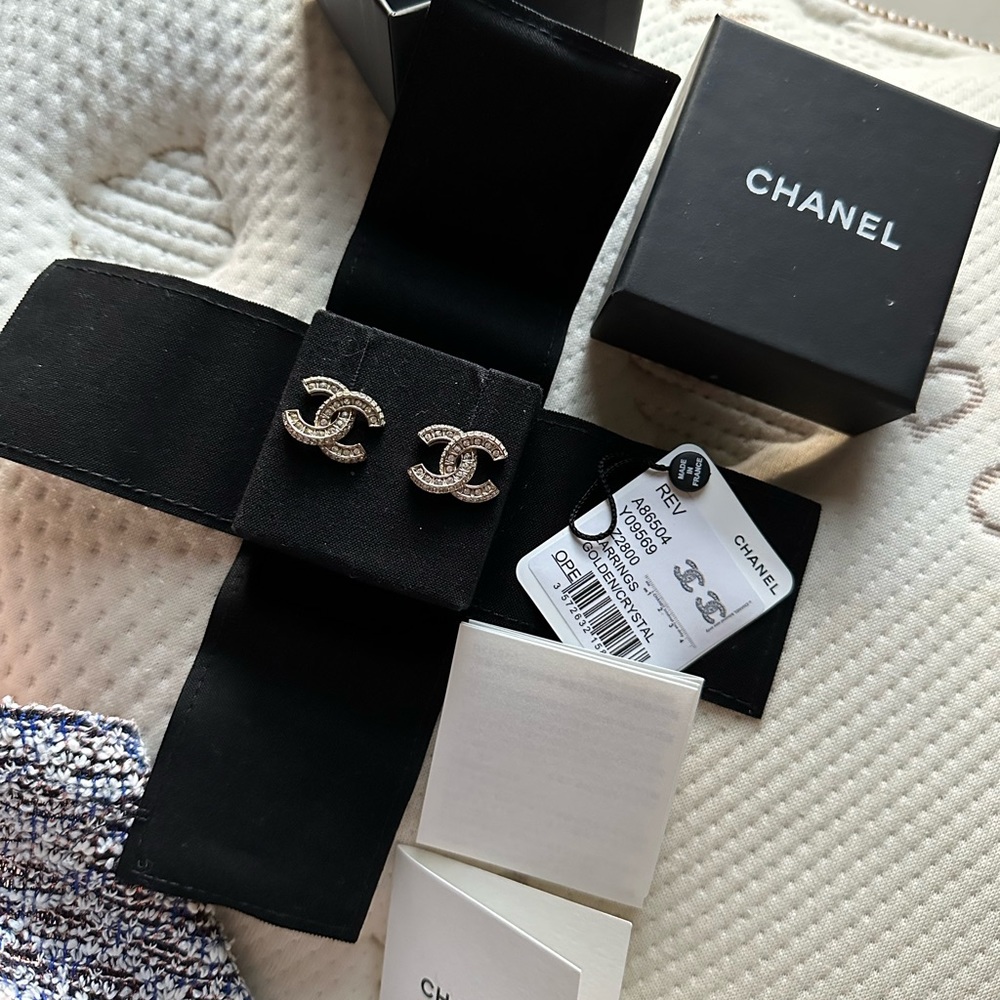 Authentic Chanel Earrings 2019